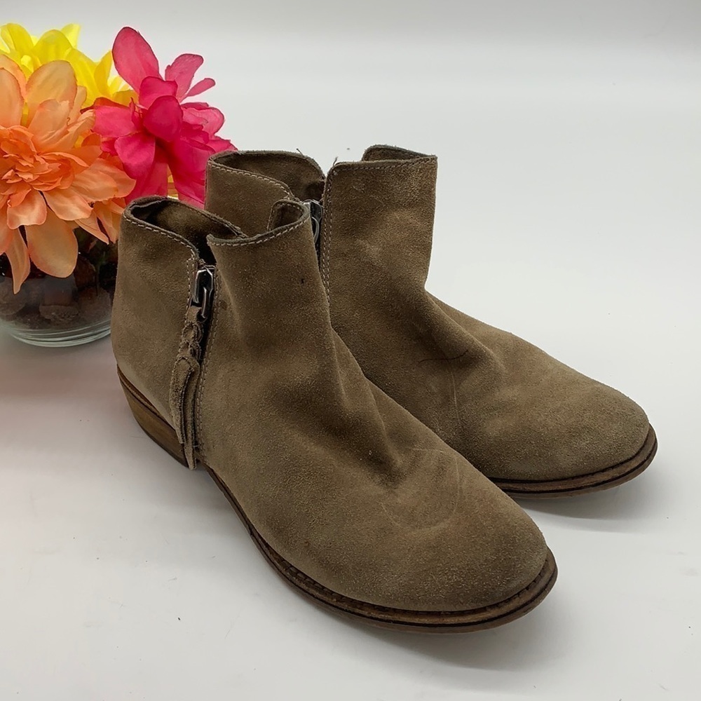 Dolce Vita Tan Suede Ankle Booties Sz 8. MCA1291E
